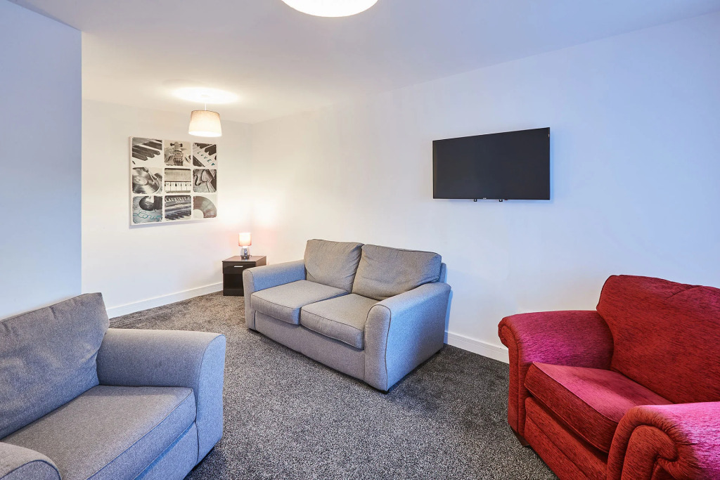 Host   Stay   House 4