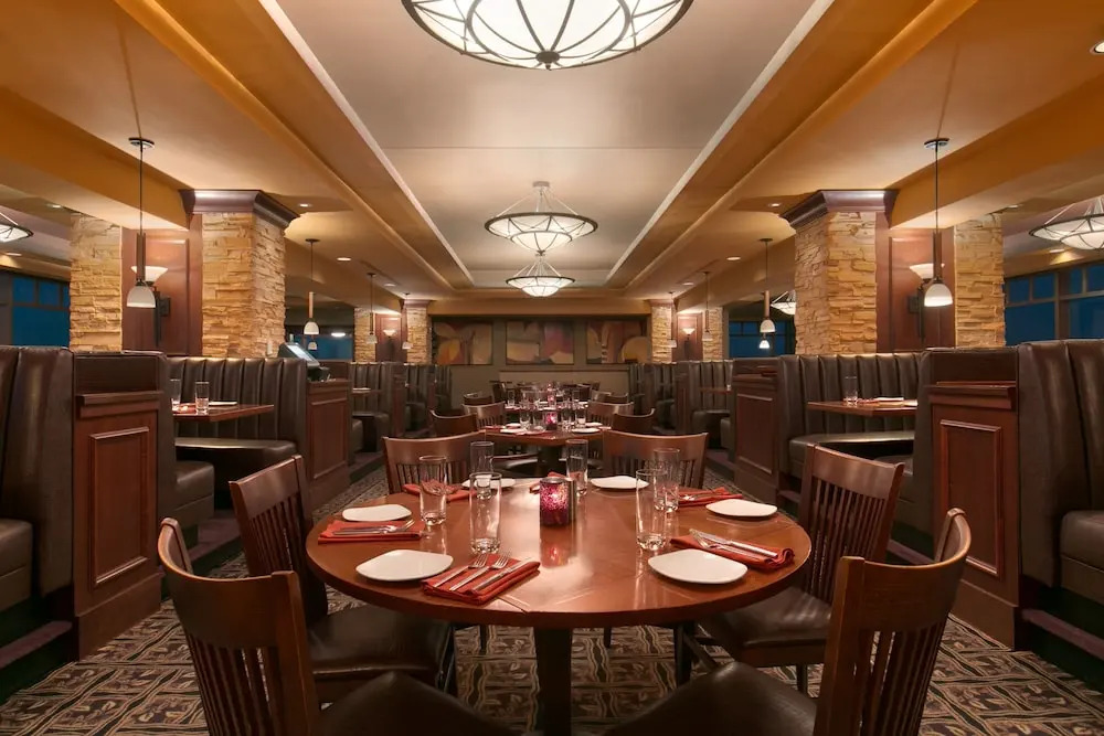 Harrahs Council Bluffs Hotel & Casino - A Caesars Rewards Destination