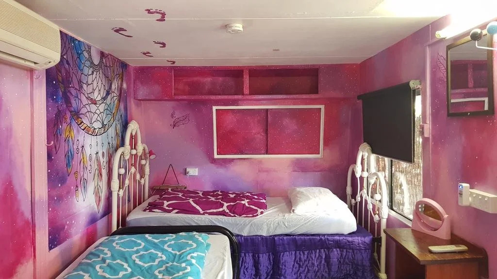 Alices Secret Travellers Inn