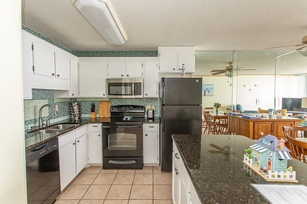 Royal Garden Resort 515 2 Bedroom Condo by RedAwning