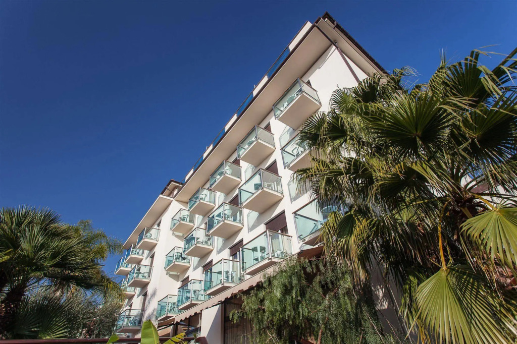 Hotel Ariston & Apartments