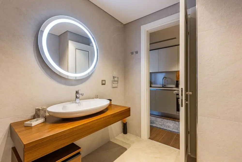 Stylish Flat Near Trendy Attractions in Beyoglu
