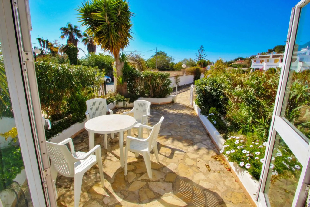 Jane - modern, well-equipped bungalow in Moraira