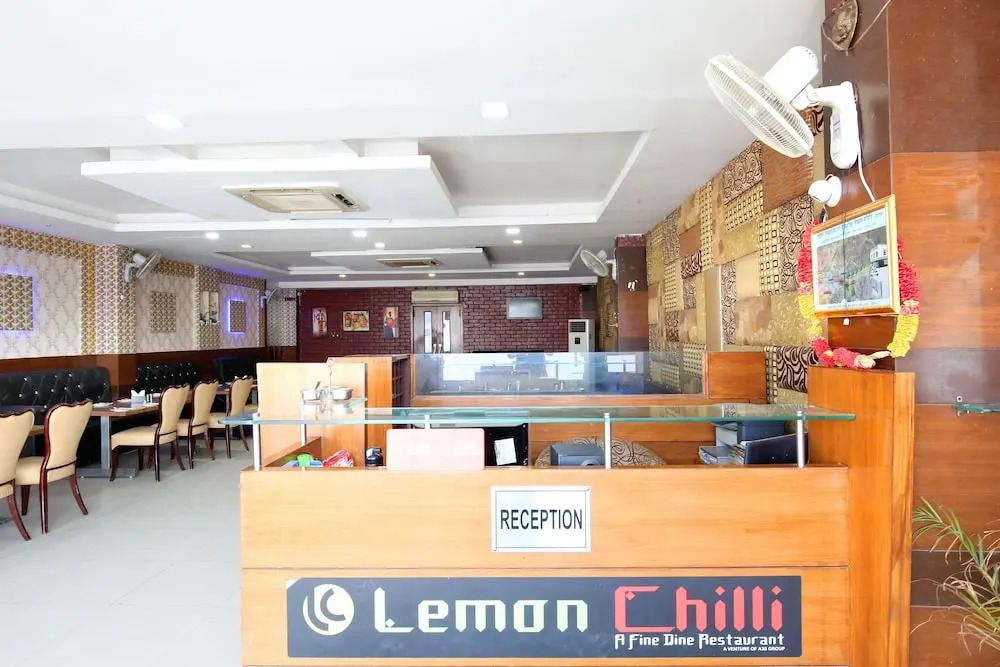 Hotel Lemon And Chilli By OYO Rooms