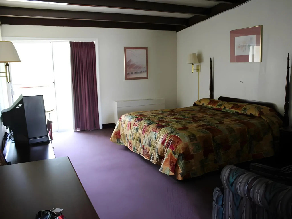 Hometown Inn Staunton VA near Hwy 11