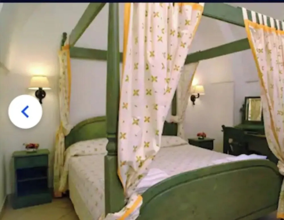 Stunning Quadruple Room in Ancient Masseria Near the sea in a Quiet Olive Trees