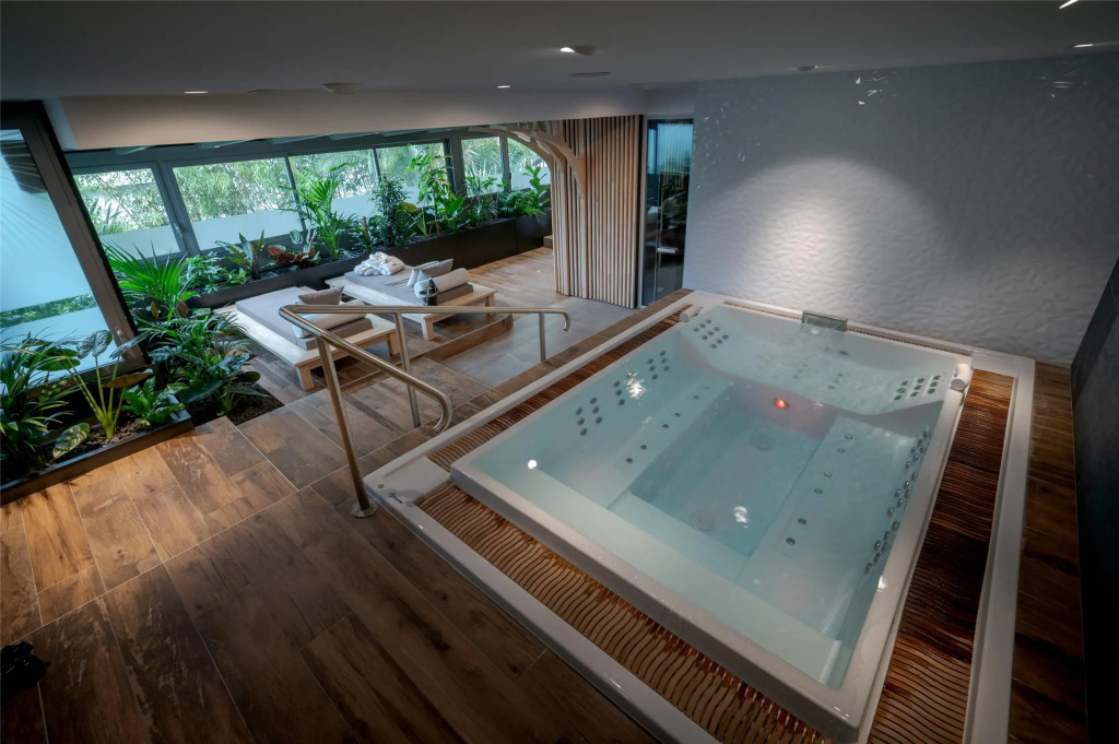 BW Plus Central Park Hotel & Spa