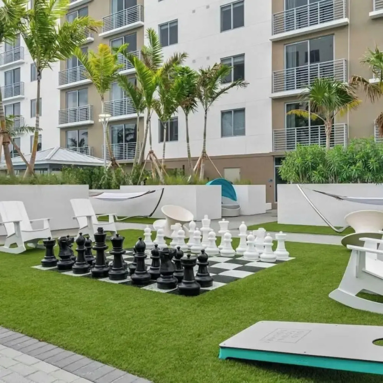Landing Apartments - Pompano Beach