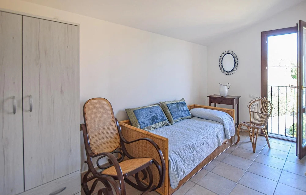 2 Bedroom Amazing Home In Orentano