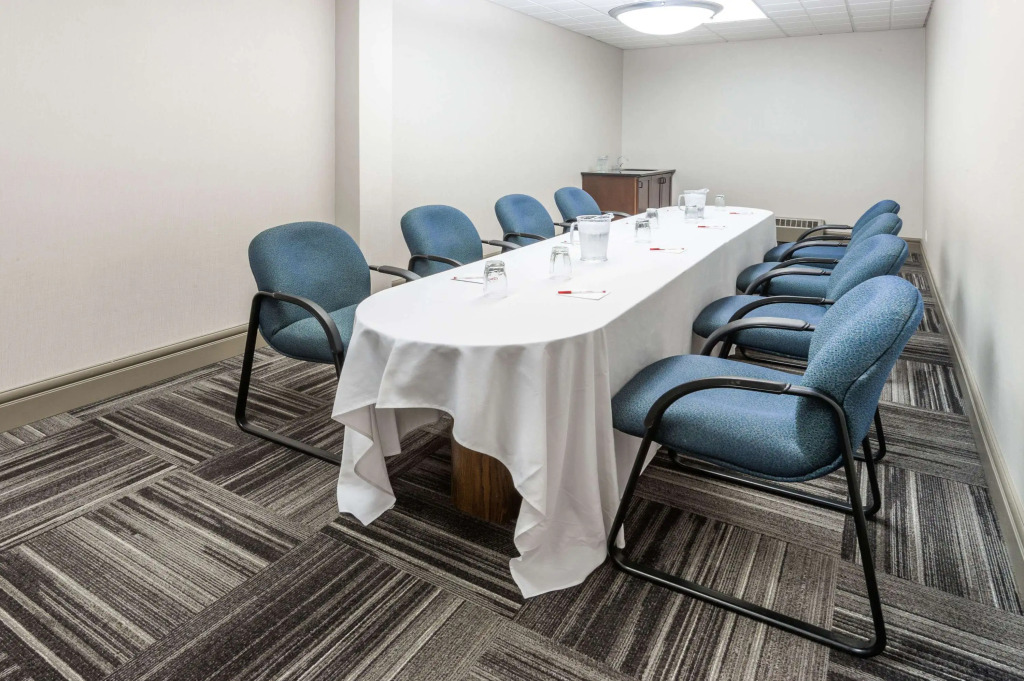 Ramada by Wyndham Edmonton South