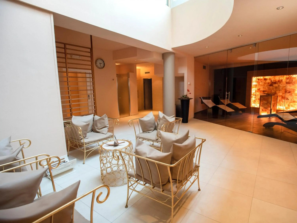 Hotel Chrys