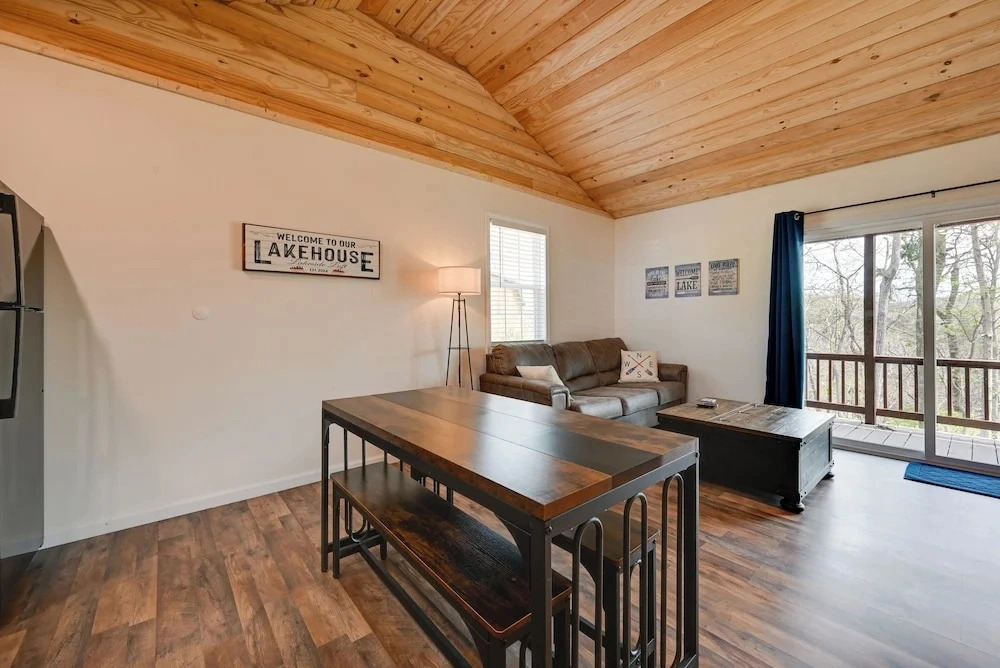 Lakeside Views! Somerset Escape 1 Mi to Boat Ramp
