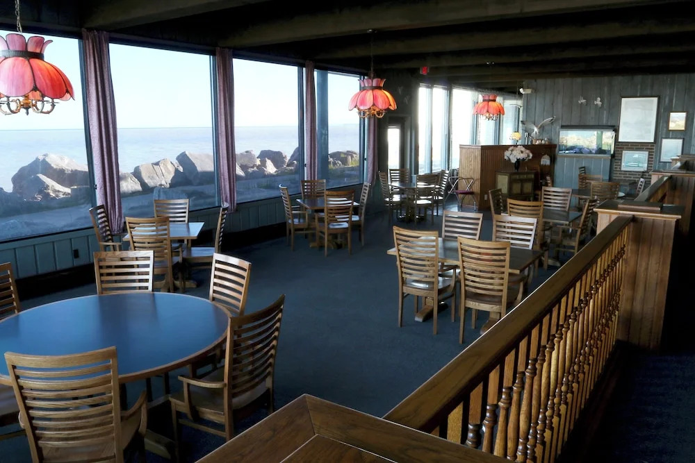 Lighthouse Inn