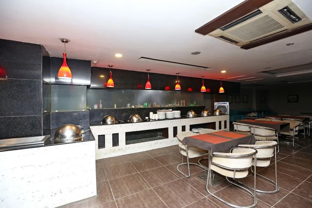 OYO 26932 Rv Homes