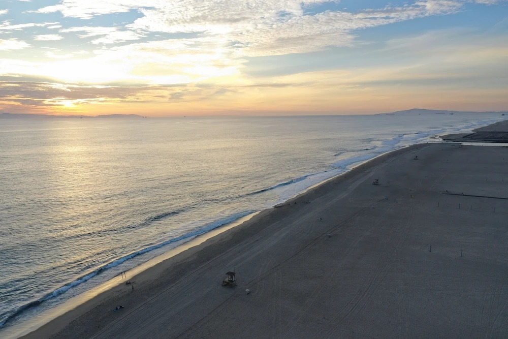 6302 W. Ocean Front (68447)