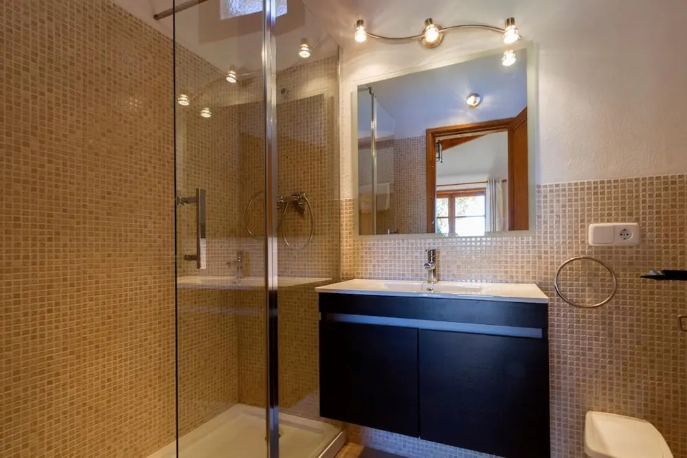 Villa - 2 Bedrooms with Pool and WiFi - 107615