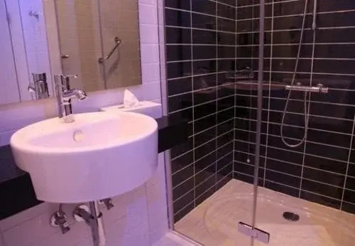 Holiday Inn Express Istanbul - Ora
