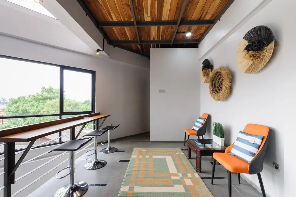 Urbanview Hotel Puri Indah