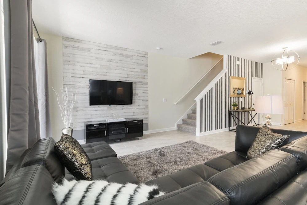 Storey Lake - 4800 Romeo Circle