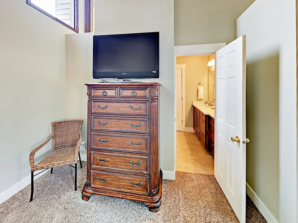 2148 Apache Trail Townhouse #11 5 Bedrooms 4 Bathrooms Townhouse