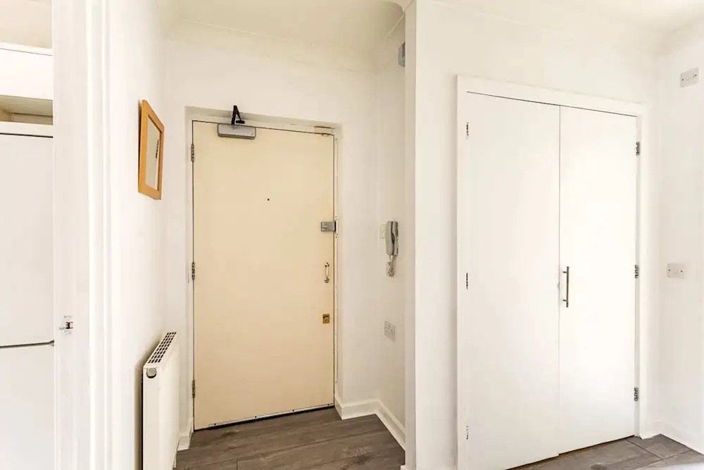 London Apartment in Trendy Clapham Junction