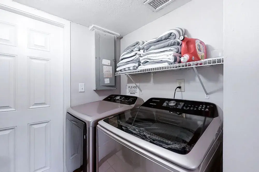 Dog-friendly Oceanfront Getaway With Shared Pool & Central AC