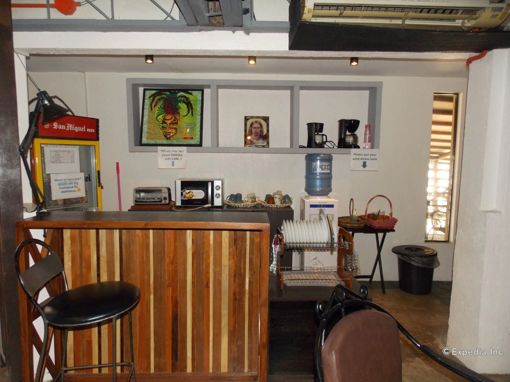 Hometown Hotel - Lacson Bacolod
