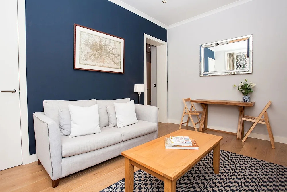 1 Bedroom Garden Apartment Near Gloucester Road Station