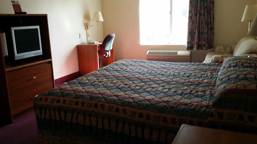 Budget Host Inn