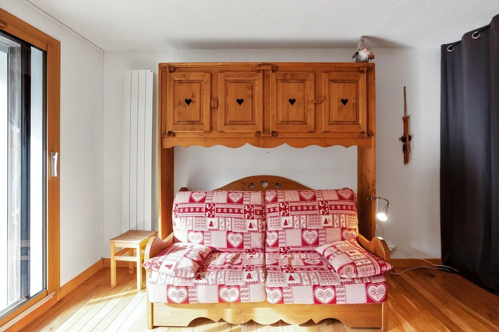 Studio in Les Deux Alpes , With Wonderful Mountain View and Balcony
