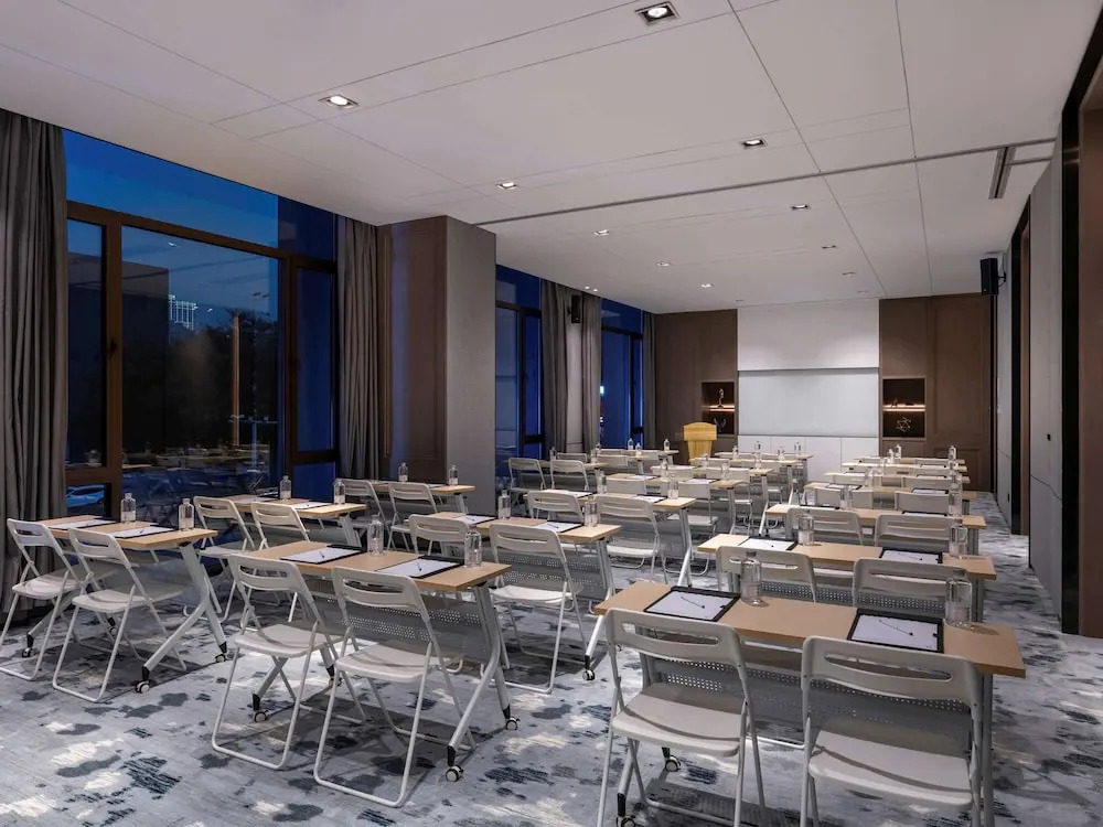 Ji Hotel (Tianjin Drum Tower)