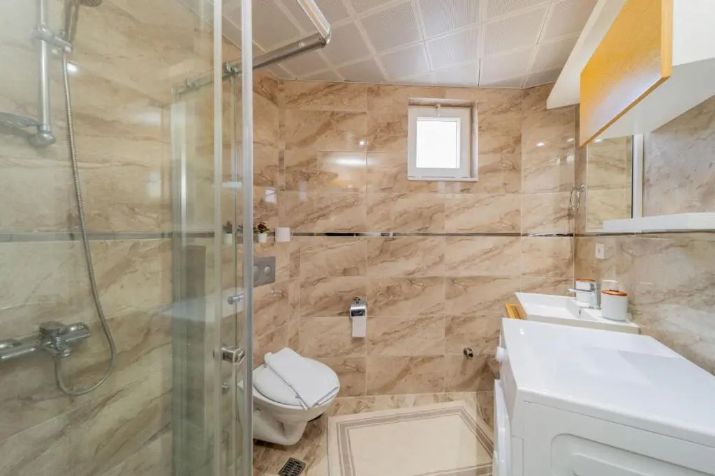 Convenient Flat With Balcony in Konyaalti