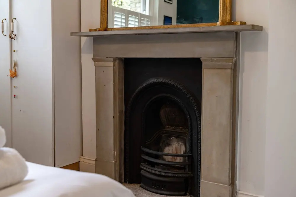 Beautiful Two Bed Abode In South West London