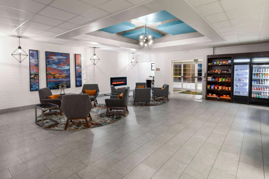 La Quinta Inn & Suites by Wyndham Angleton