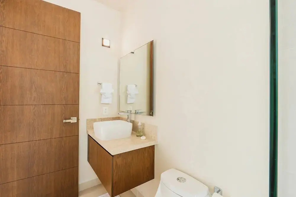 Beautiful 2 Bedroom Apartment