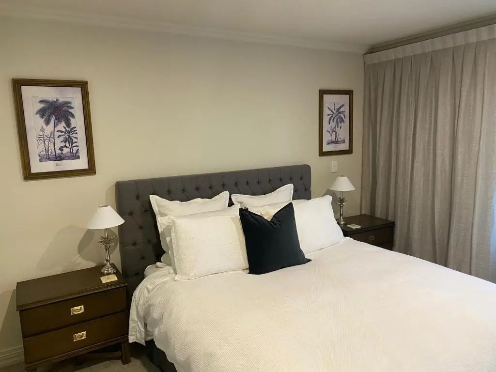 West End Precinct 2 Bedroom Apartment close to walkway and ocean