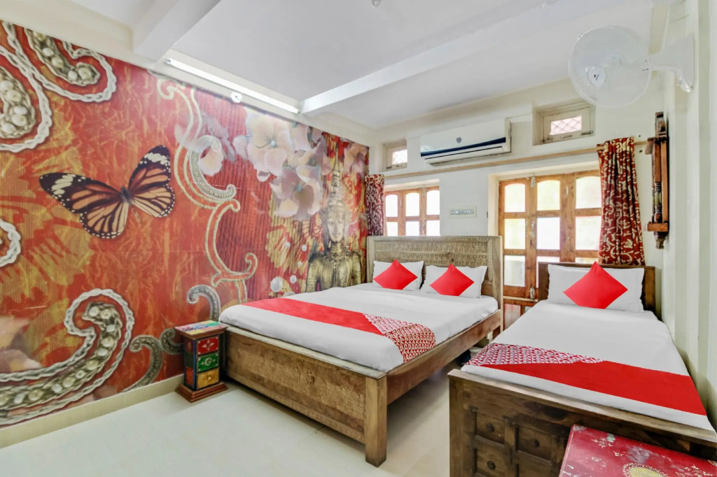 OYO 46815 Banaji Home Stay