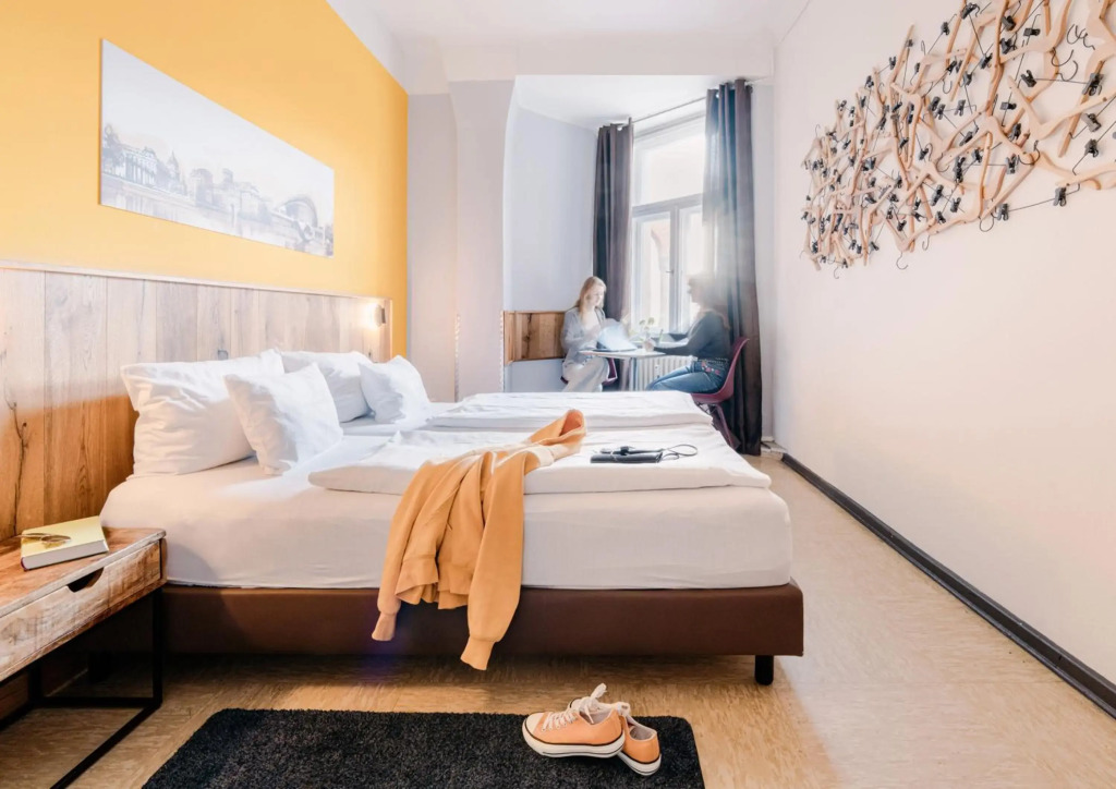 Three Little Pigs Hostel - Your Berlin Castle