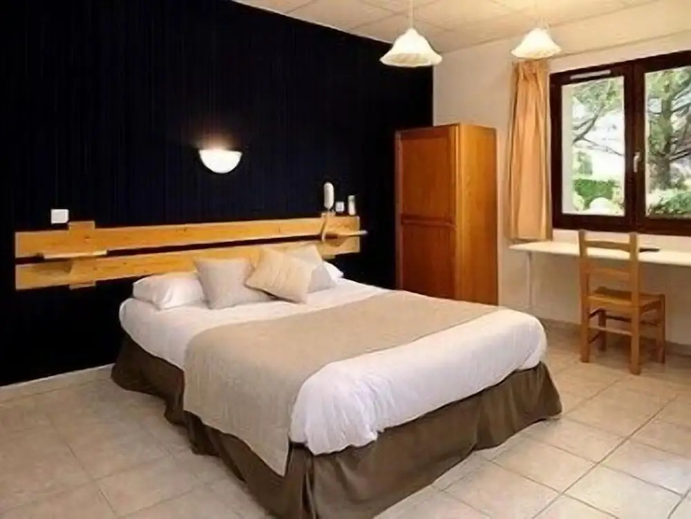 Logis Hôtel Le Mistral - Restaurant - Montélimar Sud