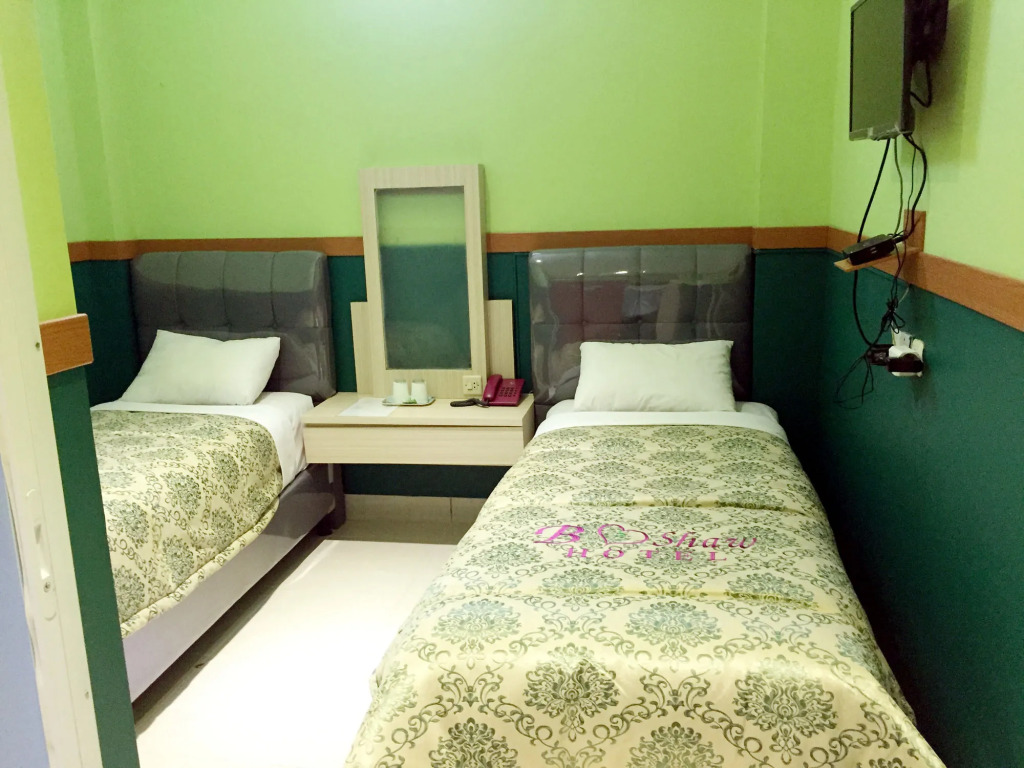 B Shaw Hotel
