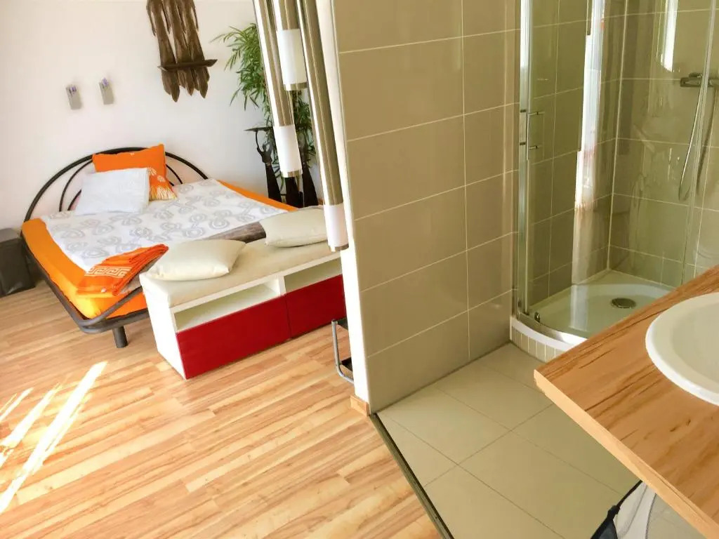 Spacious Apartment with Lake View | 35