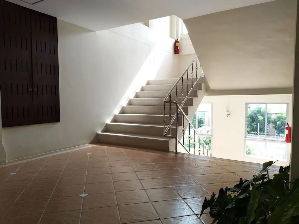 P. Place Service Residence