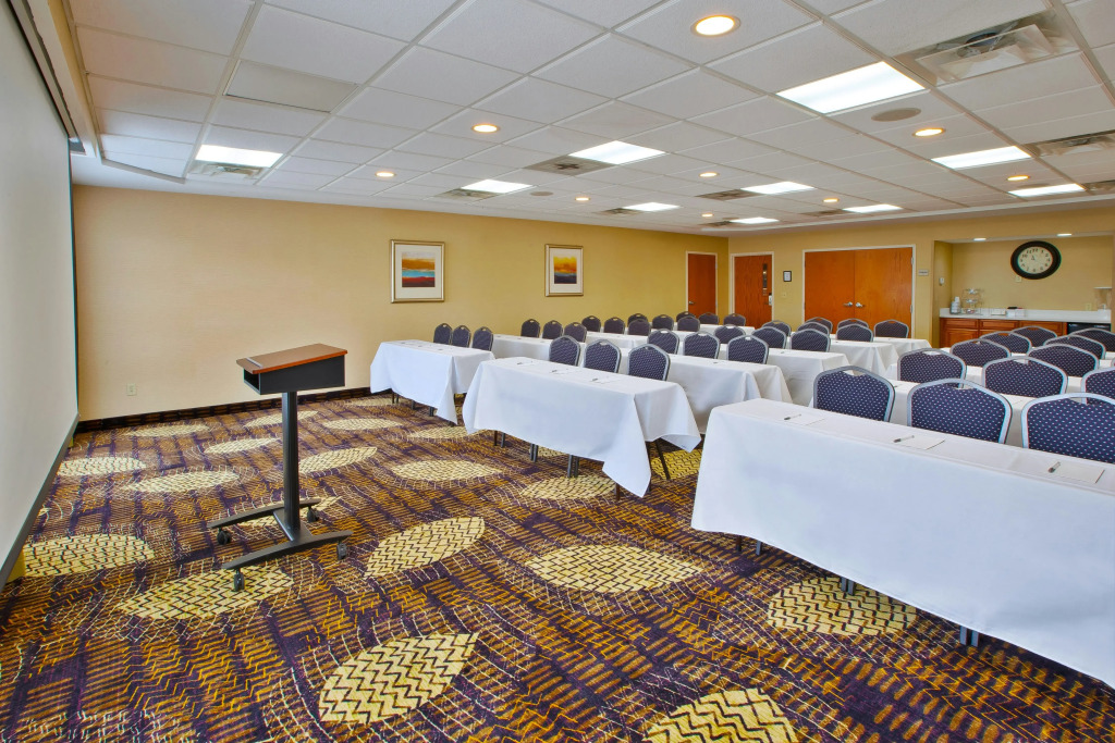 Hampton Inn Commerce/Novi