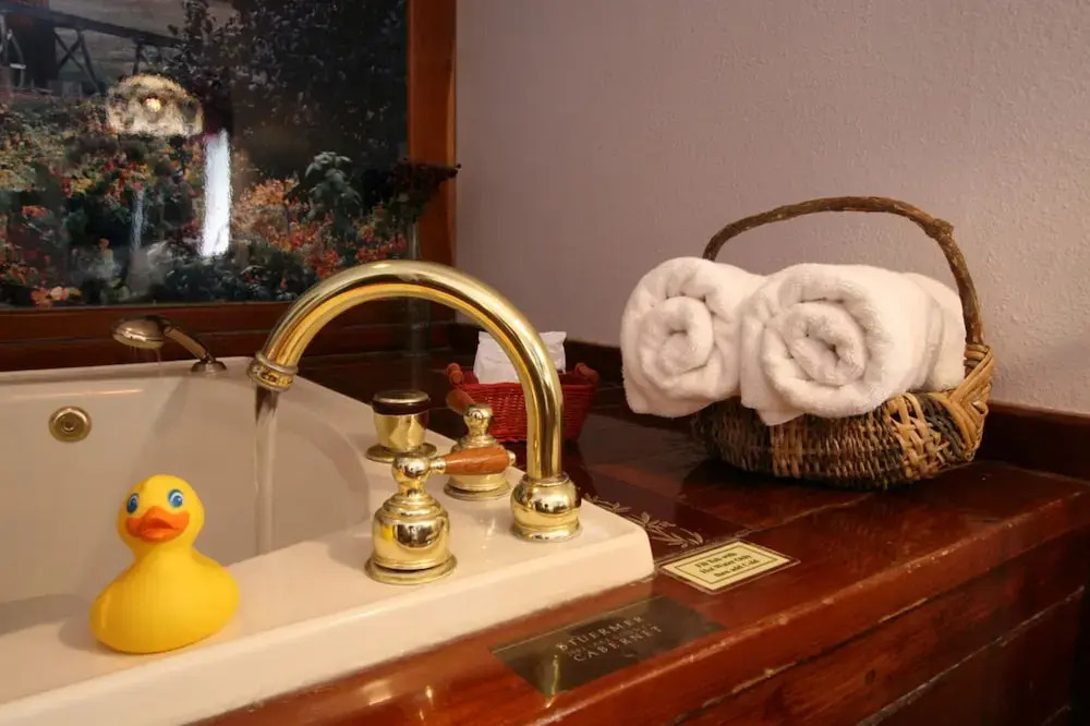 Featherbed Railroad B&B Resort