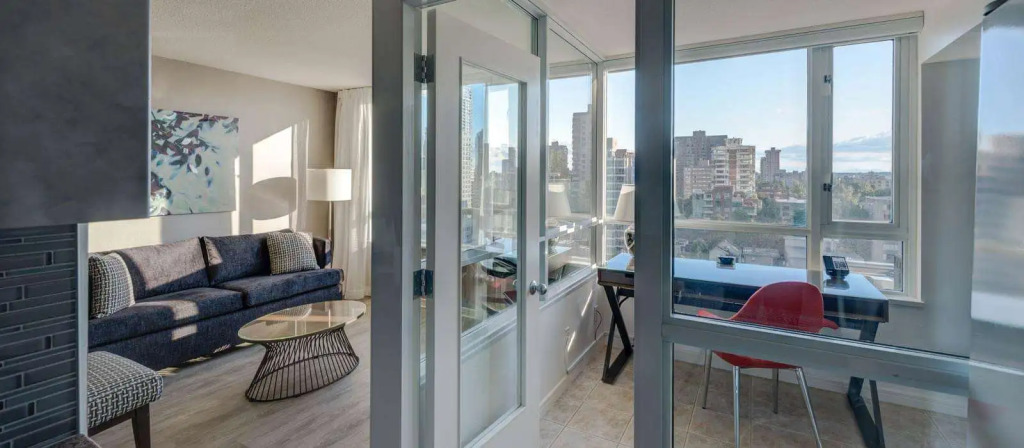 Carmana Hotel & Suites