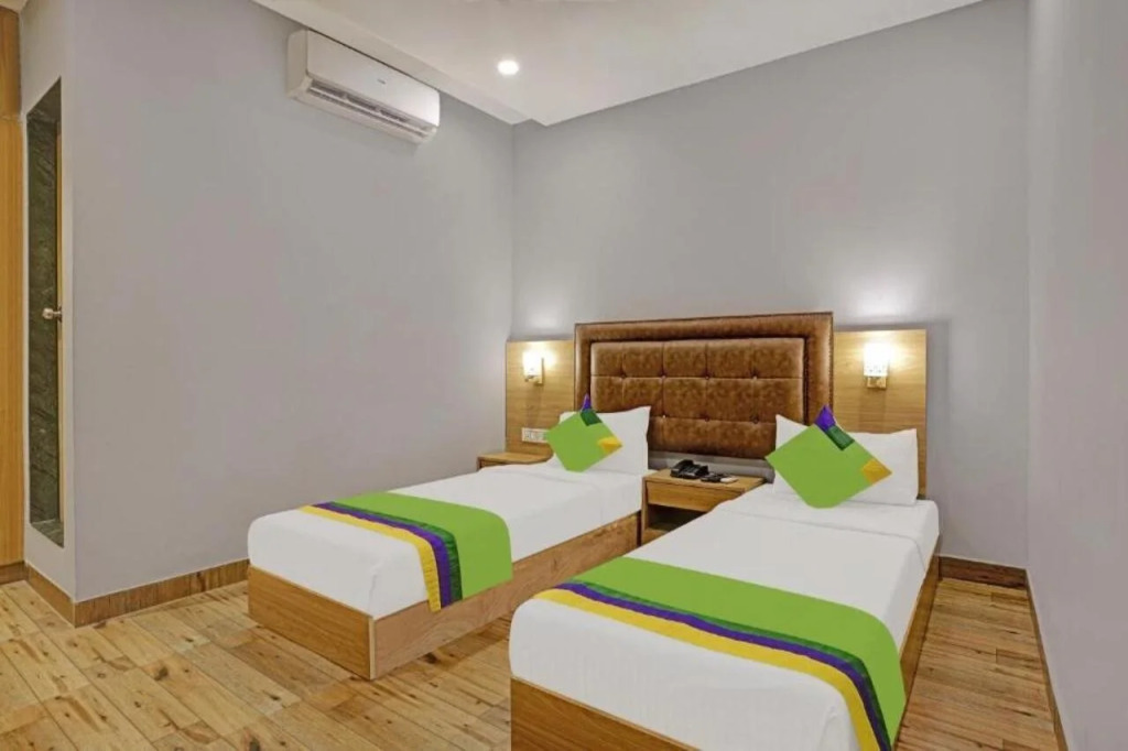 Treebo Trend Zara Grand Inn