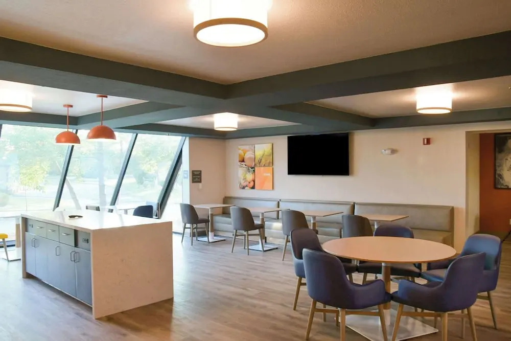 Holiday Inn Express Germantown Nw Milwaukee