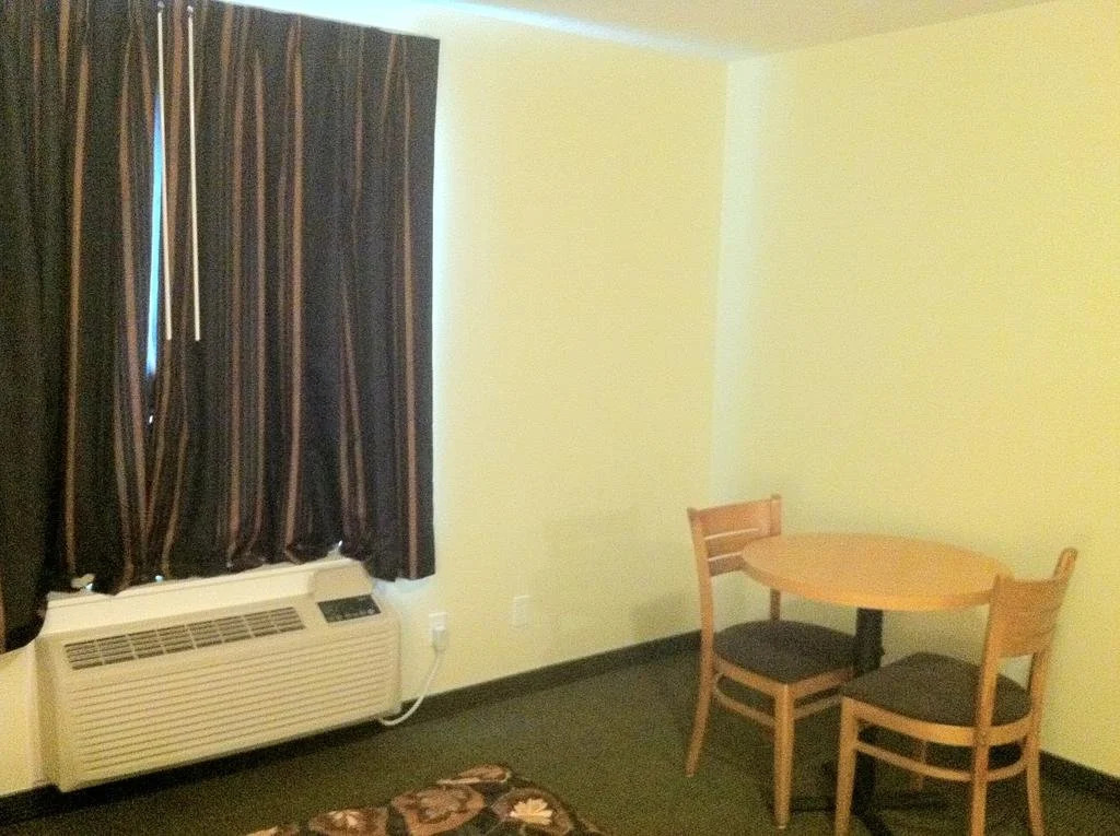 Circle 6 Motel