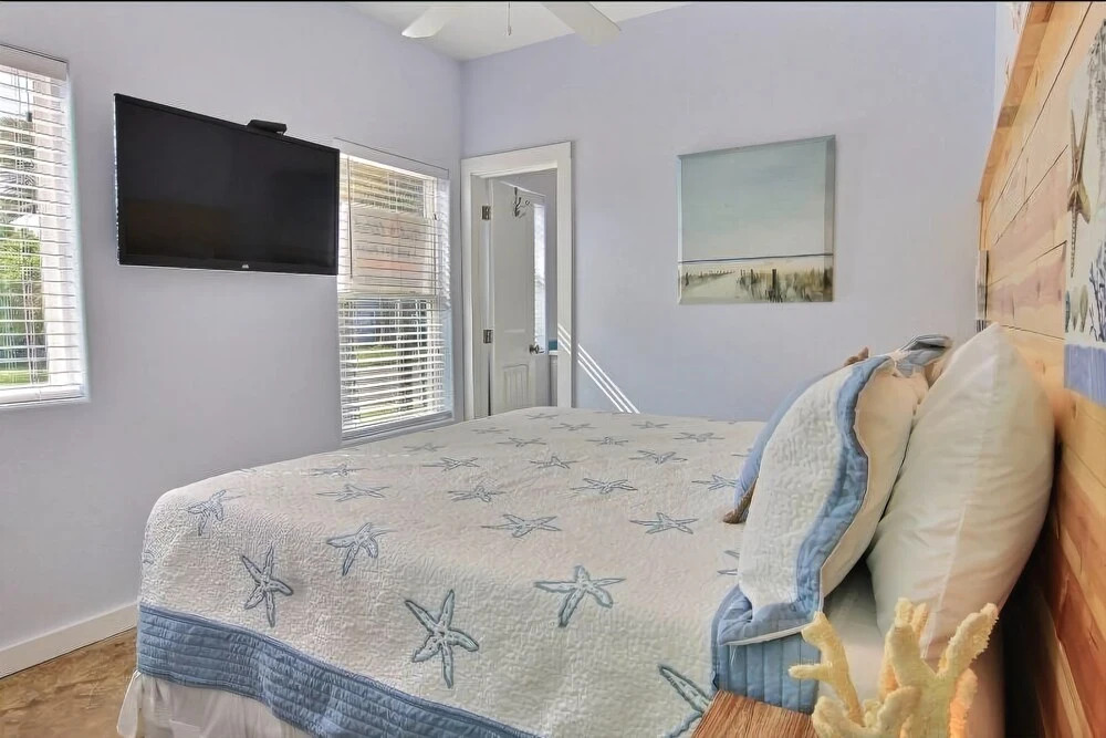 318 S Station #3 4 Bedrooms 2.5 Bathrooms Home
