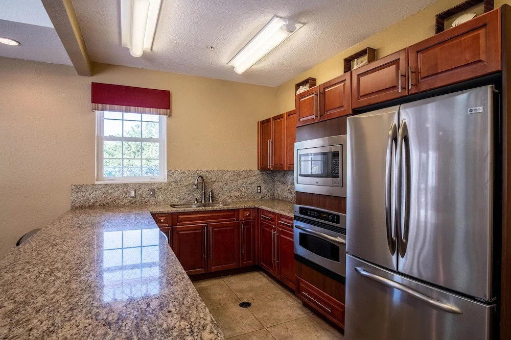 4-206 Ocean Walk - 2 Br Condo